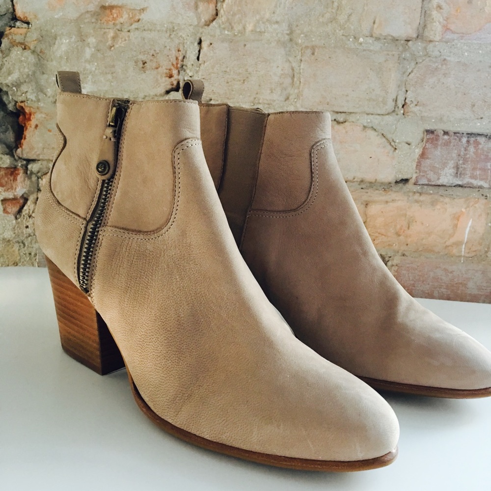 Nurture New Gray Suede Booties